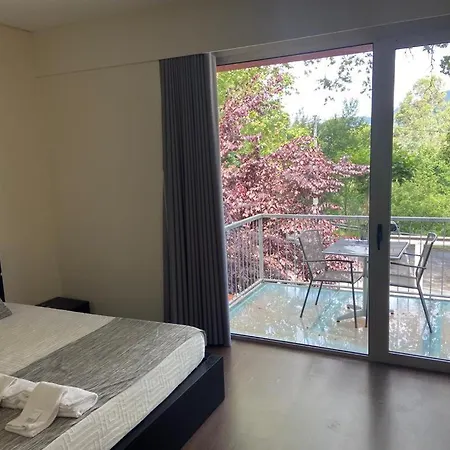 Homestay Fonte Dos Amores - *